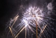 Música y color para cerrar unas fiestas sin precedentes