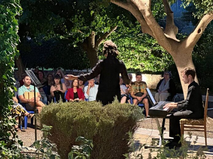 Concierto de 'Almería Secreta' en los jardines de la casa de Nicolás Salmerón en Alhama de Almería.