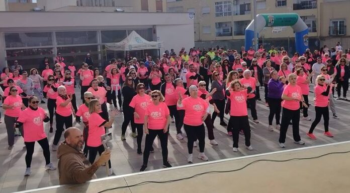 Viator se vuelca con la Marcha Solidaria contra el Cáncer