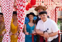 Huércal disfruta de unas fiestas históricas marcadas por el éxito de Las Mascaranas