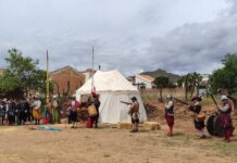 La Paz de las Alpujarras se firmó también con la lluvia en Padules