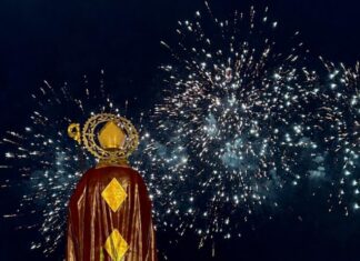 Pechina cierra unas fiestas llenas de música, carrozas y buen ambiente