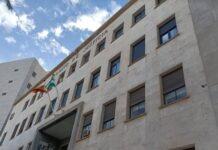 Juzgan a un hombre acusado de matar a una vecina tras embestir marcha atrás su vehículo en Alhama