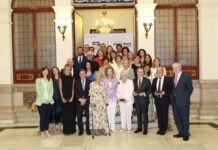El Hospital del Poniente recibe un premio nacional por humanizar la atención a pacientes de hemodiálisis
