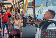 Música y ritmo en el autobús del Bajo Andarax y trayectos gratis en el M-100 de Huércal